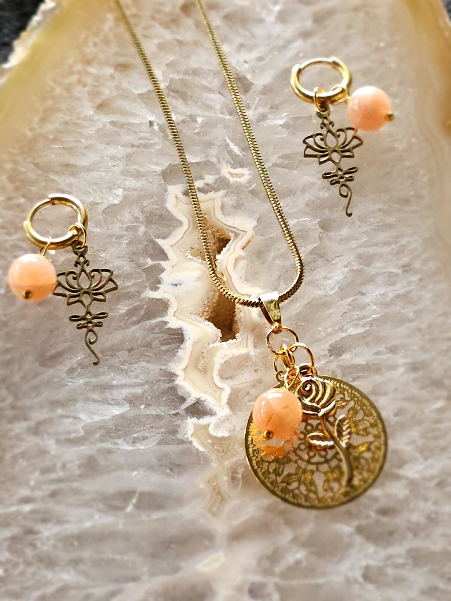 Sieradenset met abrikoos maansteen kralen