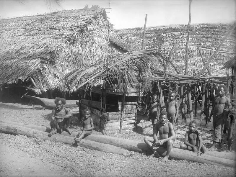 Asei Sentani 1903 TM-10010307 NMVW