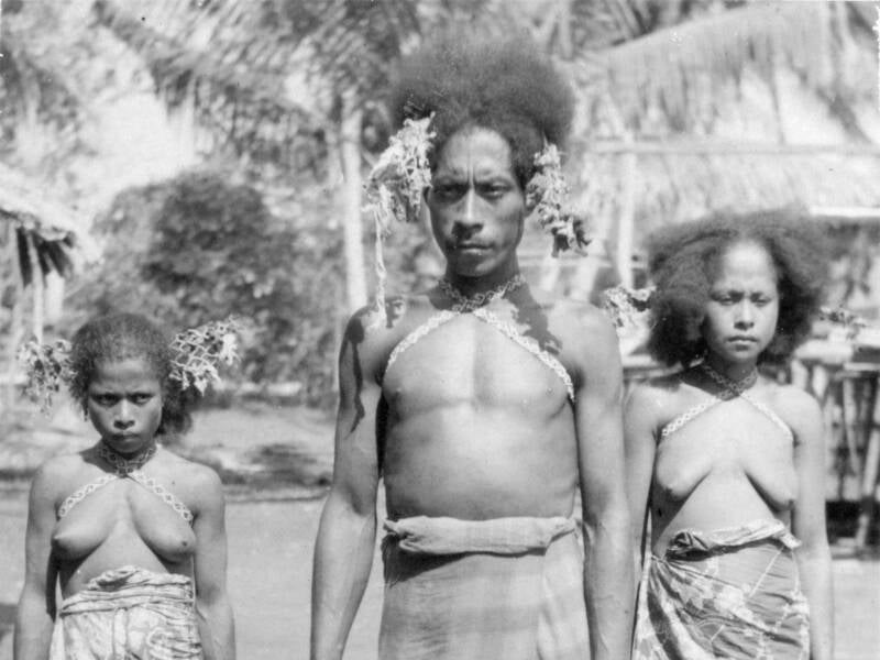 C. Kruikemeier-024 Waropeners met clanversiering