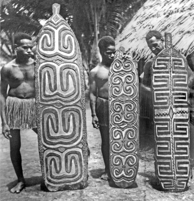 Jongens met Mappi-schilden. AR-P027 20162-17 