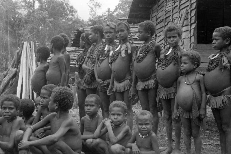 IrianJaya1-91 -009 Nduga 1960-1962 kinderen 