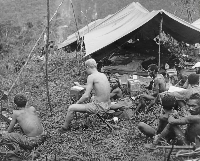 Gaisseau filmexpeditie- Jan Sneep -Album II- 029b 