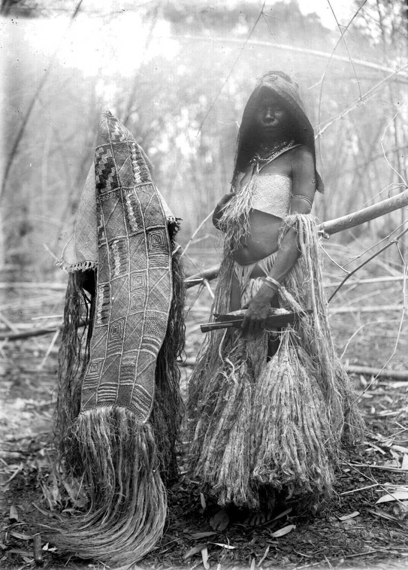 TM-10008581 Portrait of two mourning Yey Papuan women