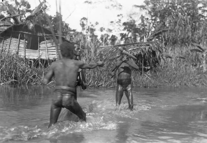 Utrechts Archief 74-169-308 Mannen in het water 1926-1939