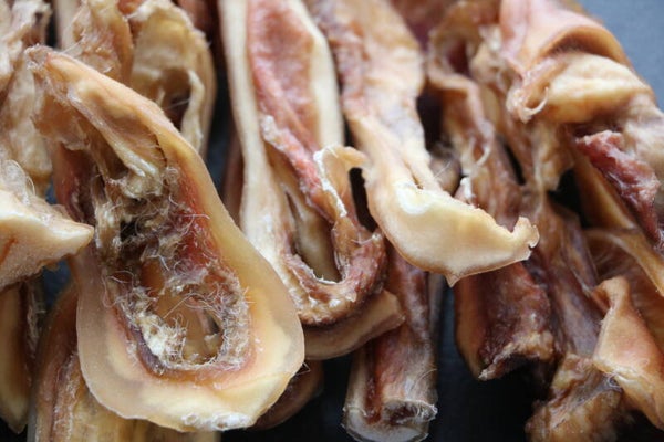 Rinderkopfhaut Stangen (250g**)