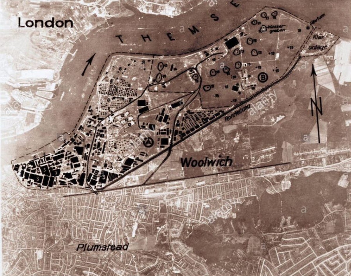 The Bombing of Woolwich Arsenal / London's Burning / The Blitz