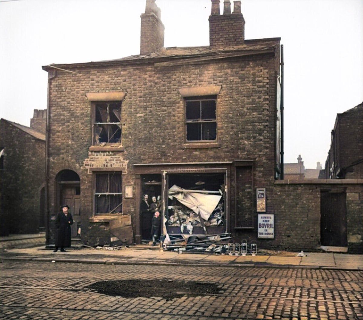 Manchester / Britain Under Fire / Phase 3: The Daytime Blitz / Battle ...