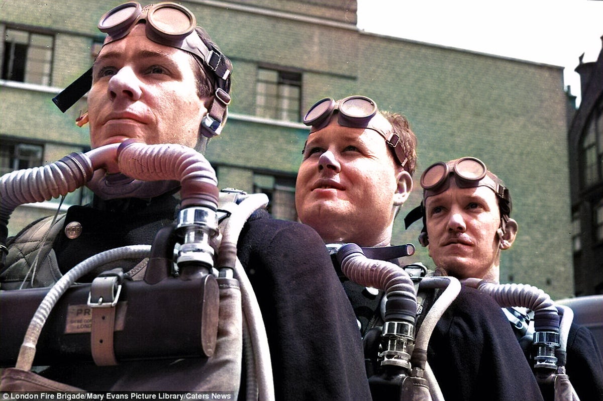 Fighting the fires / Home Front | The Second World War