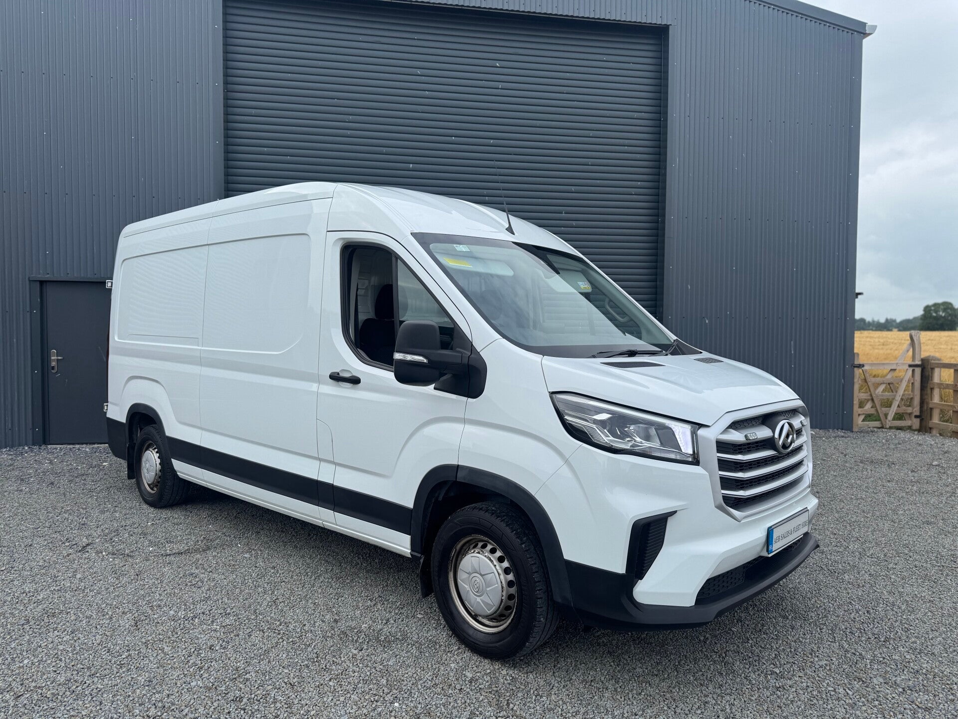 Delivery Maxus 9 Panel Van