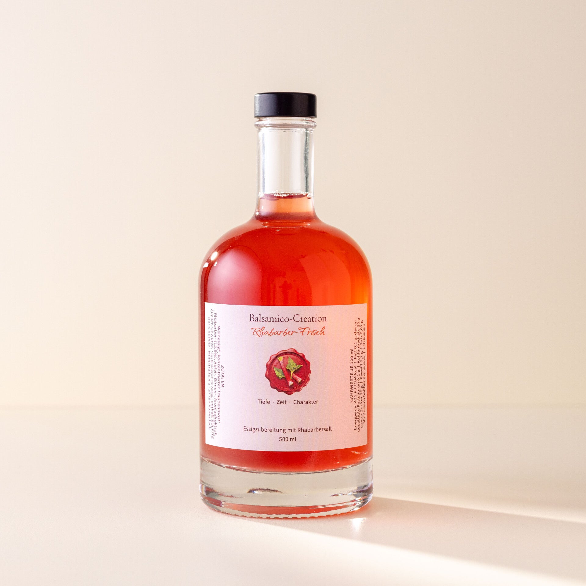Balsamico-Creation Rhabarber – Flasche mit Etikett