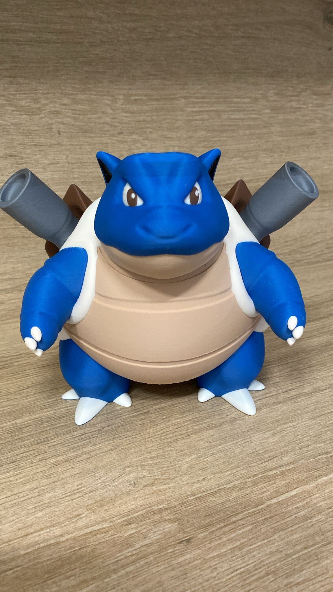 Blastoise de 15 centimetros de alto