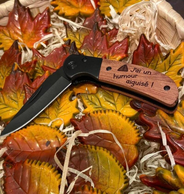 Couteau de survie lame noire