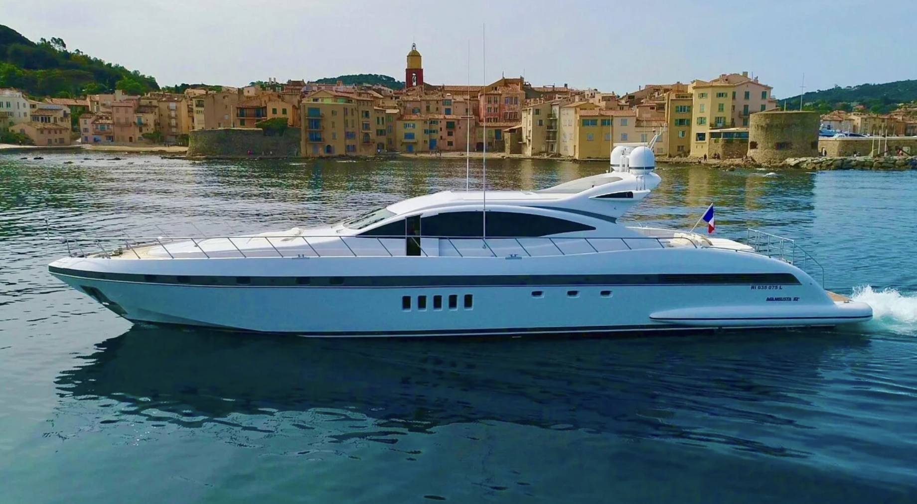 10M to 35m Yachts for Charter - MSC Yachting French Riviera