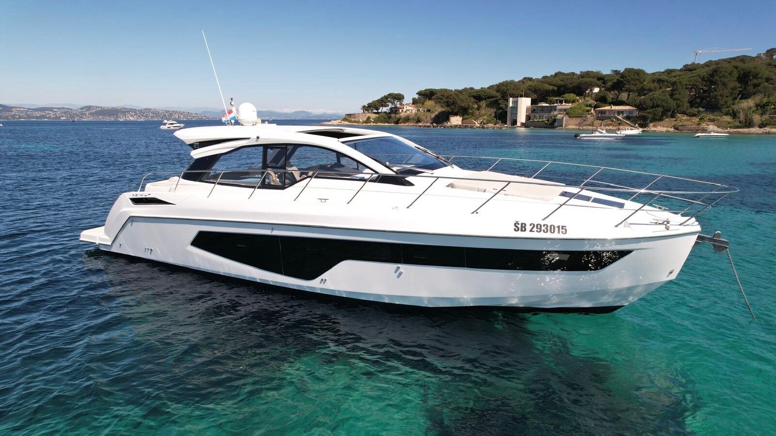 AZIMUT 51 Yacht Charter Saint-Tropez - MSC Yachting Saint-Tropez