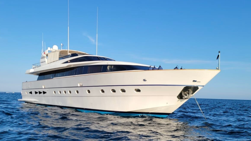 Canados PACHA Yacht Charter Cannes - MSC Yachting Cannes