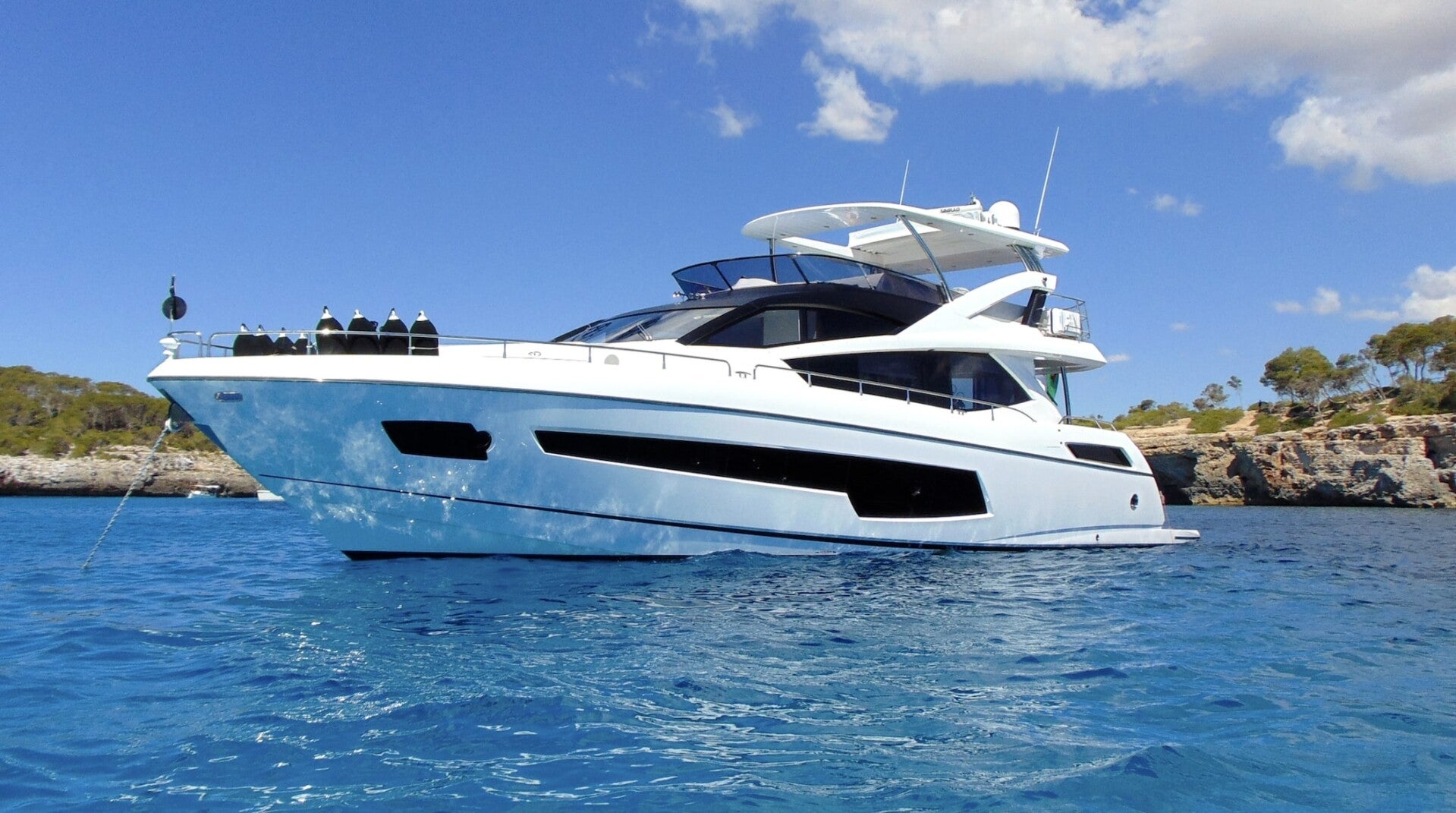 SARAHLISA Yacht Charter - Sunseeker Yachts - MSC Yachting Luxury Charter