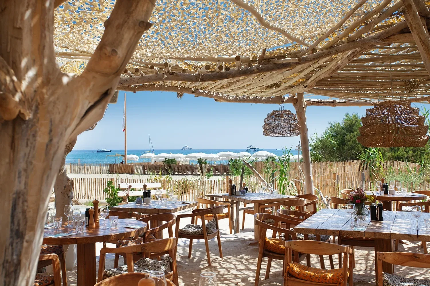 Beach Club Cabane Bambou in Pampelonne - MSC Yachting Saint-Tropez