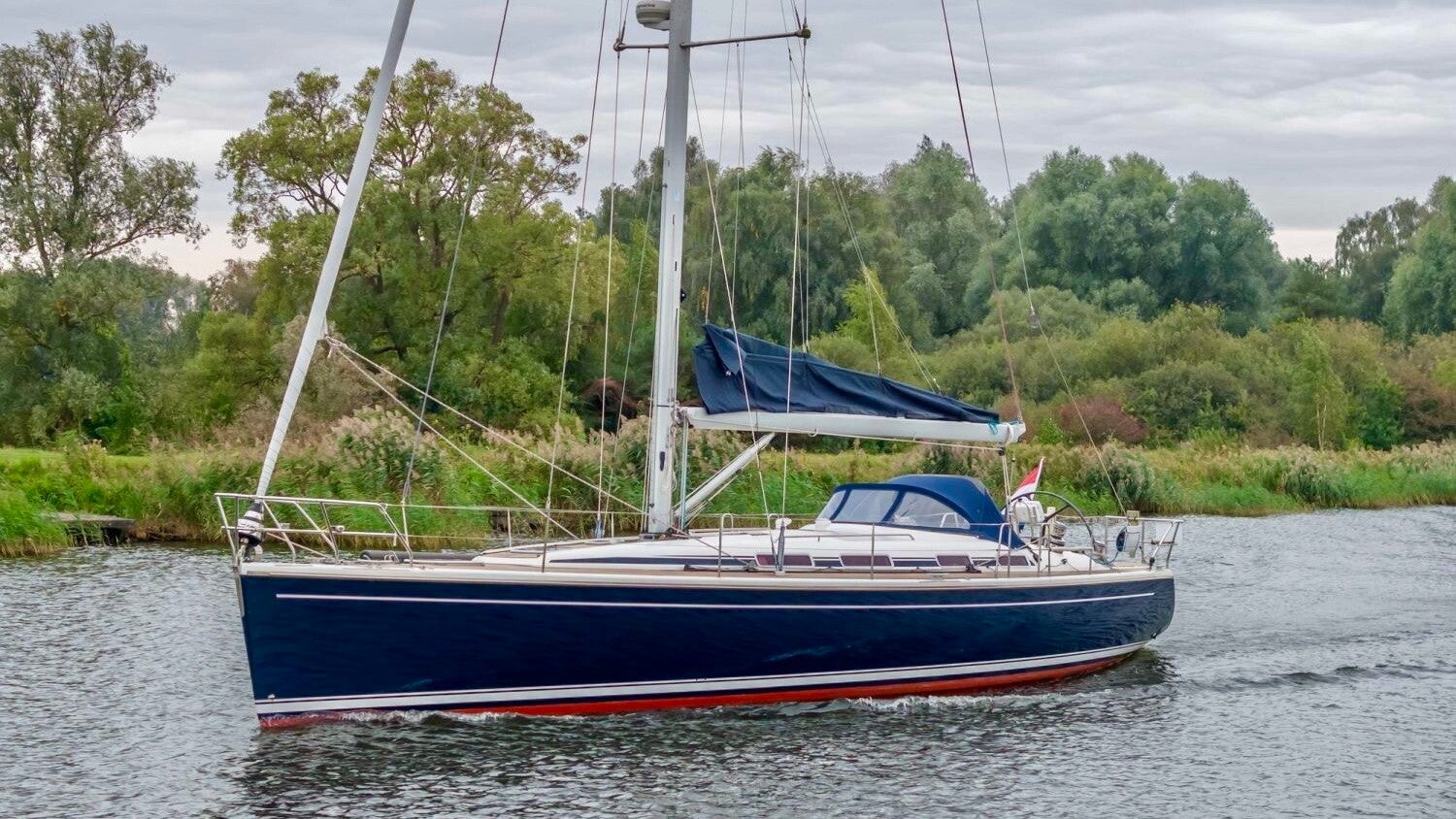 DEHLER 47 Yacht Charter - Delher Yachts - MSC Yachting Luxury Charter