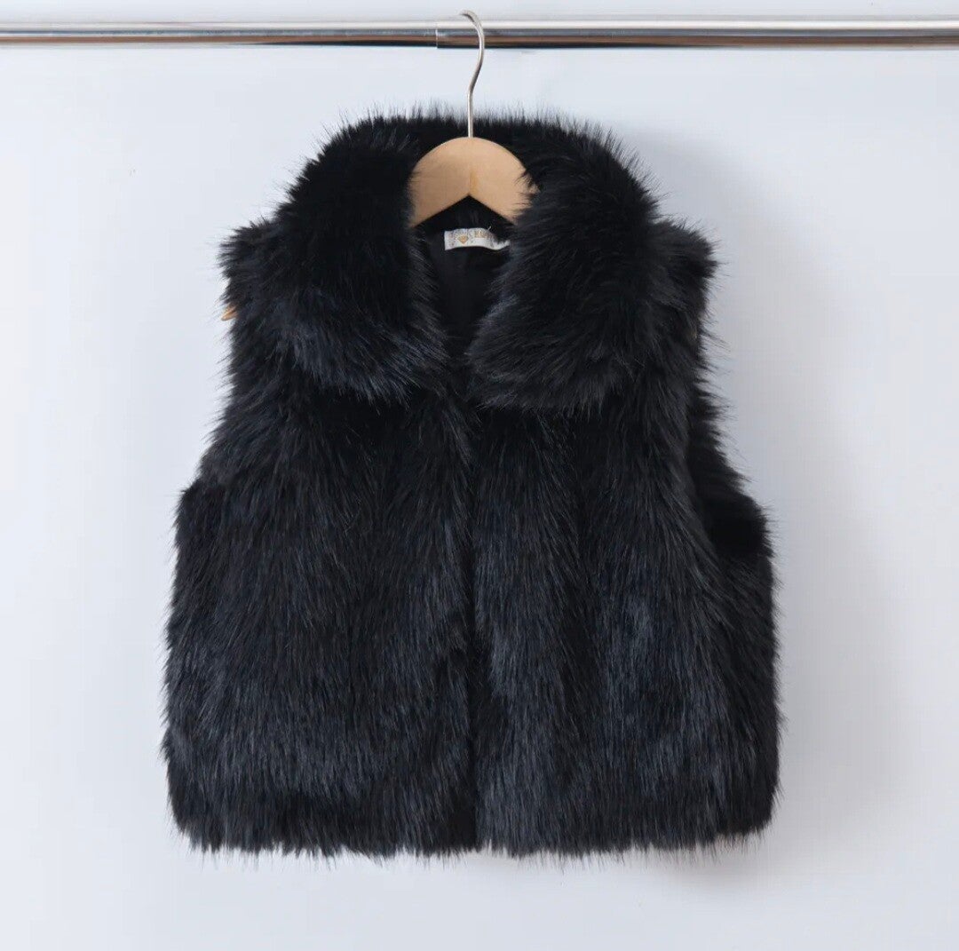 Faux fur gilet black