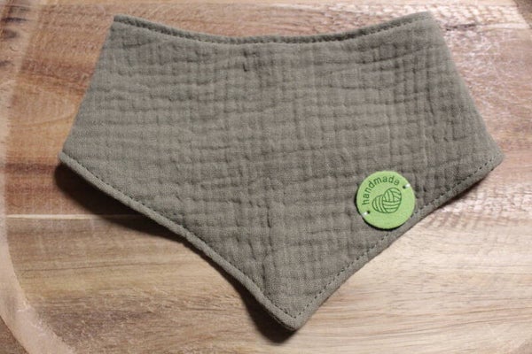 Dreieckstuch oliv 00014