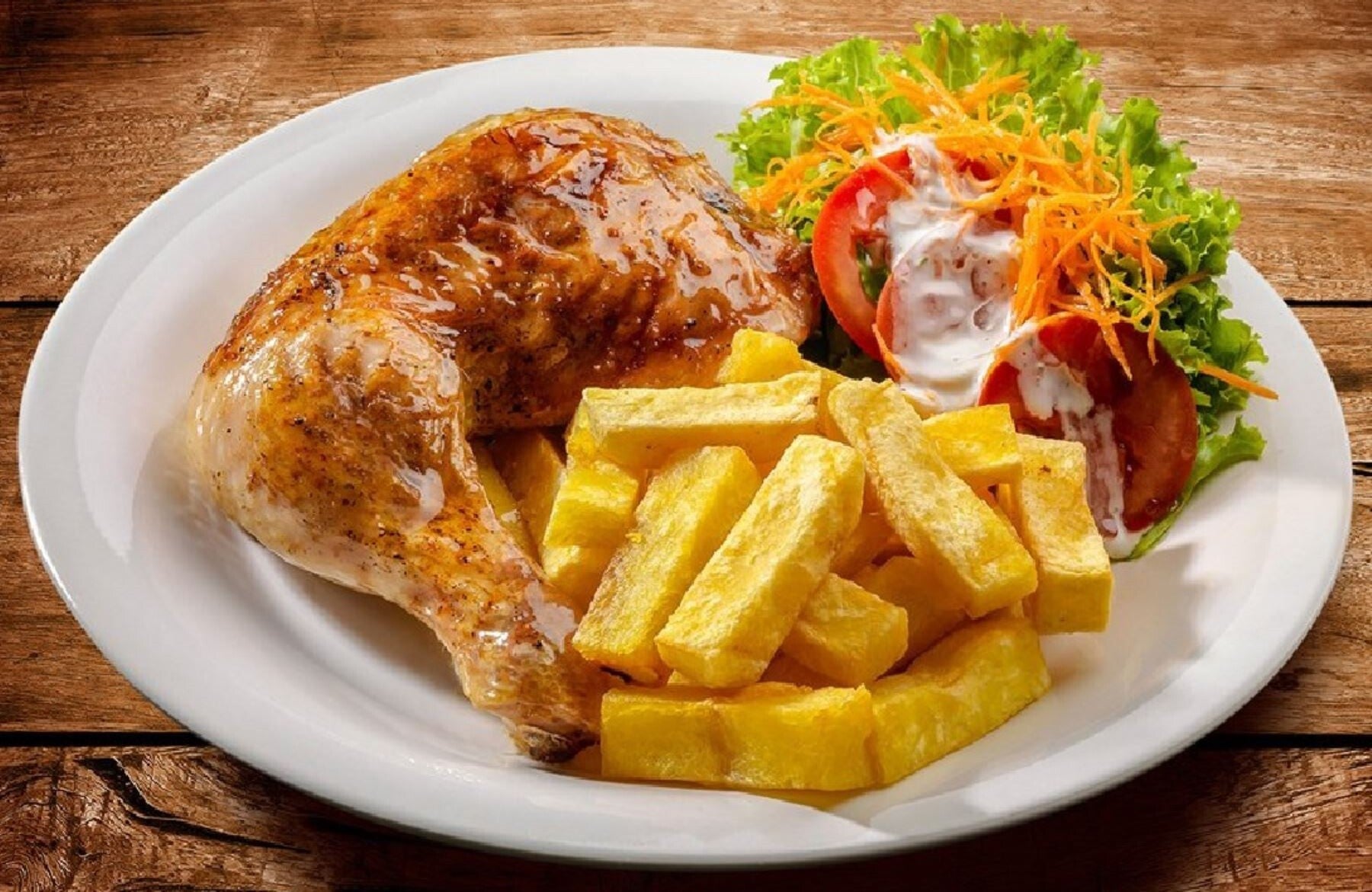 Combo plato 1/4 pollo (Patatas y ensalada)