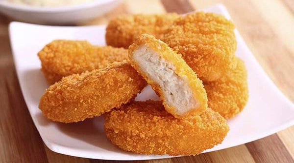 Nuggets de pollo. (Con patatas)