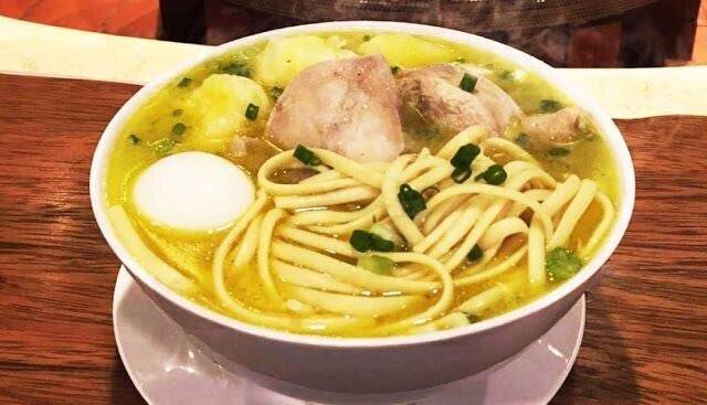 Caldo de gallina (Bajo pedido o fines de semana)