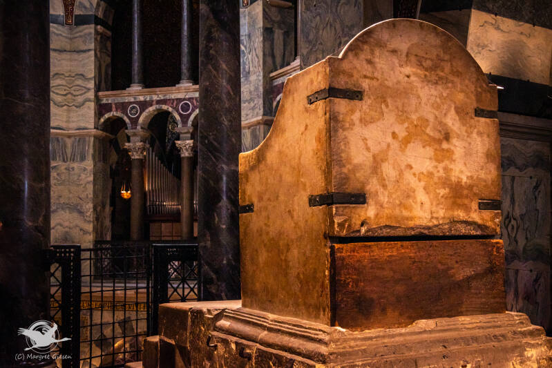 Aachener Dom Oktogon Aachen Altstadt Dombesteigung Turmbesteigung Karlsthron Mosaik