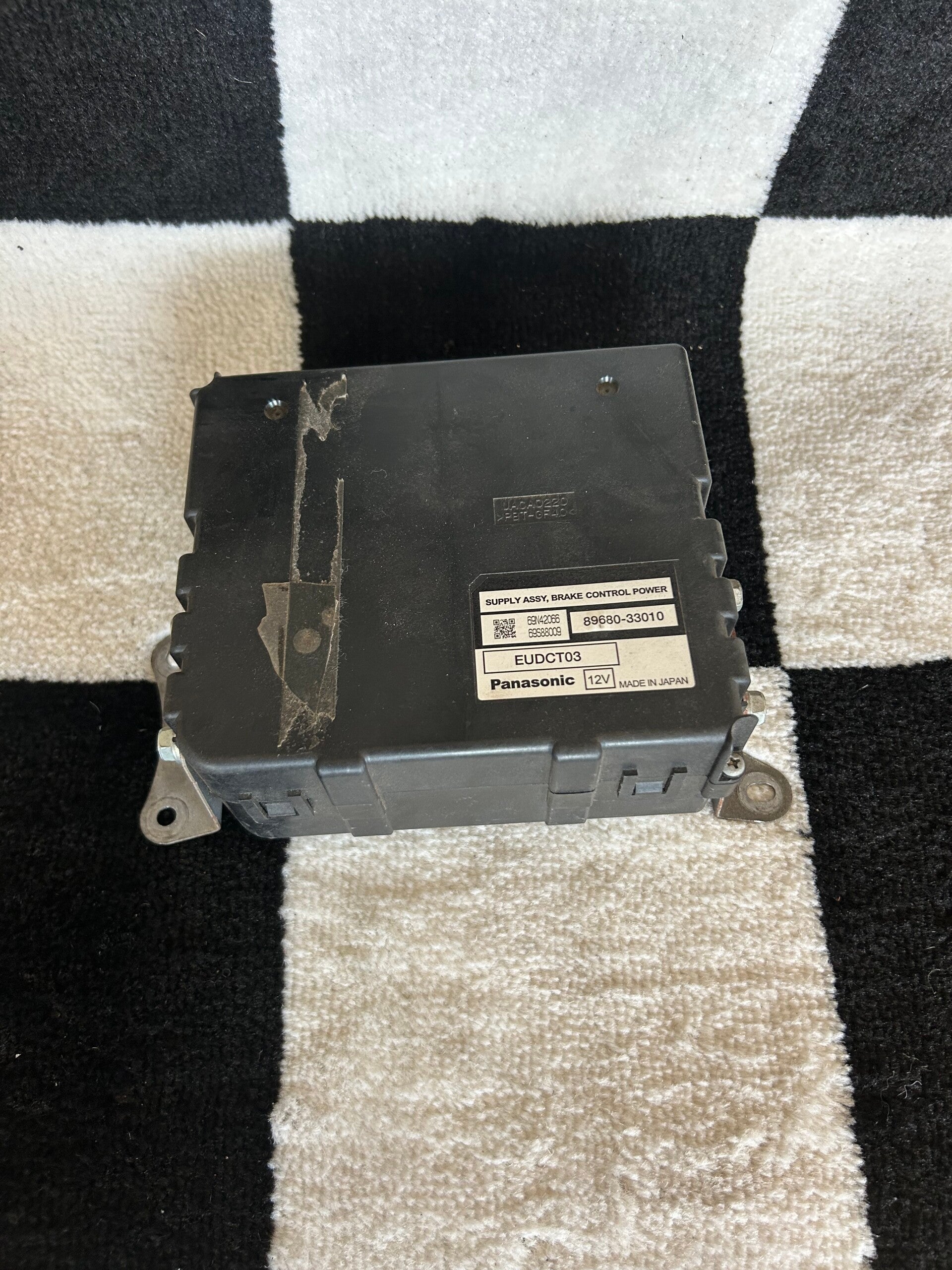 2007–2009 Lexus LS460 OEM Brake Control Power Supply Module 89680-33010