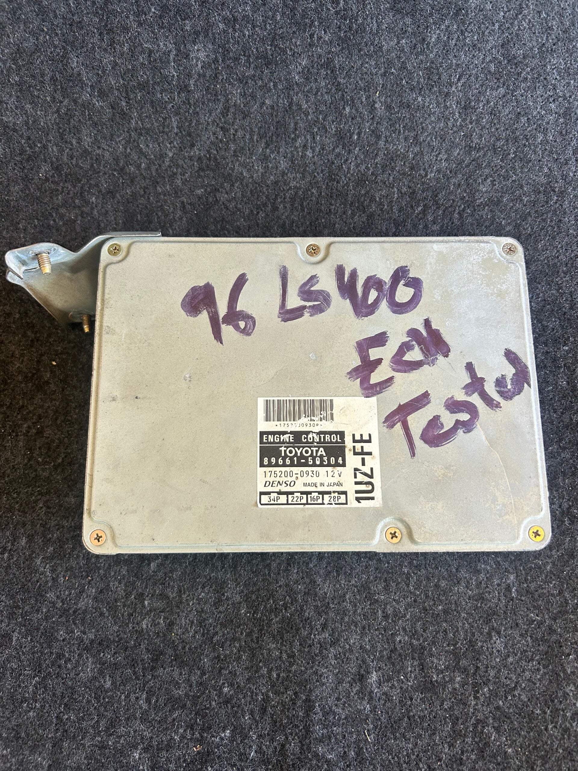 1996–2000 Lexus LS400 OEM Engine Control Module ECU 89661-50304