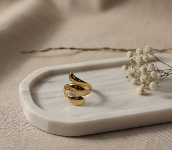 Ocean wave gold ring