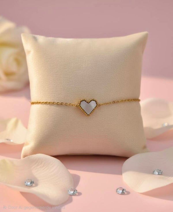 Chloe pearl heart armband