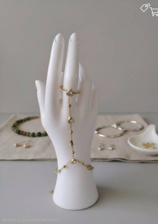 Heart handchain