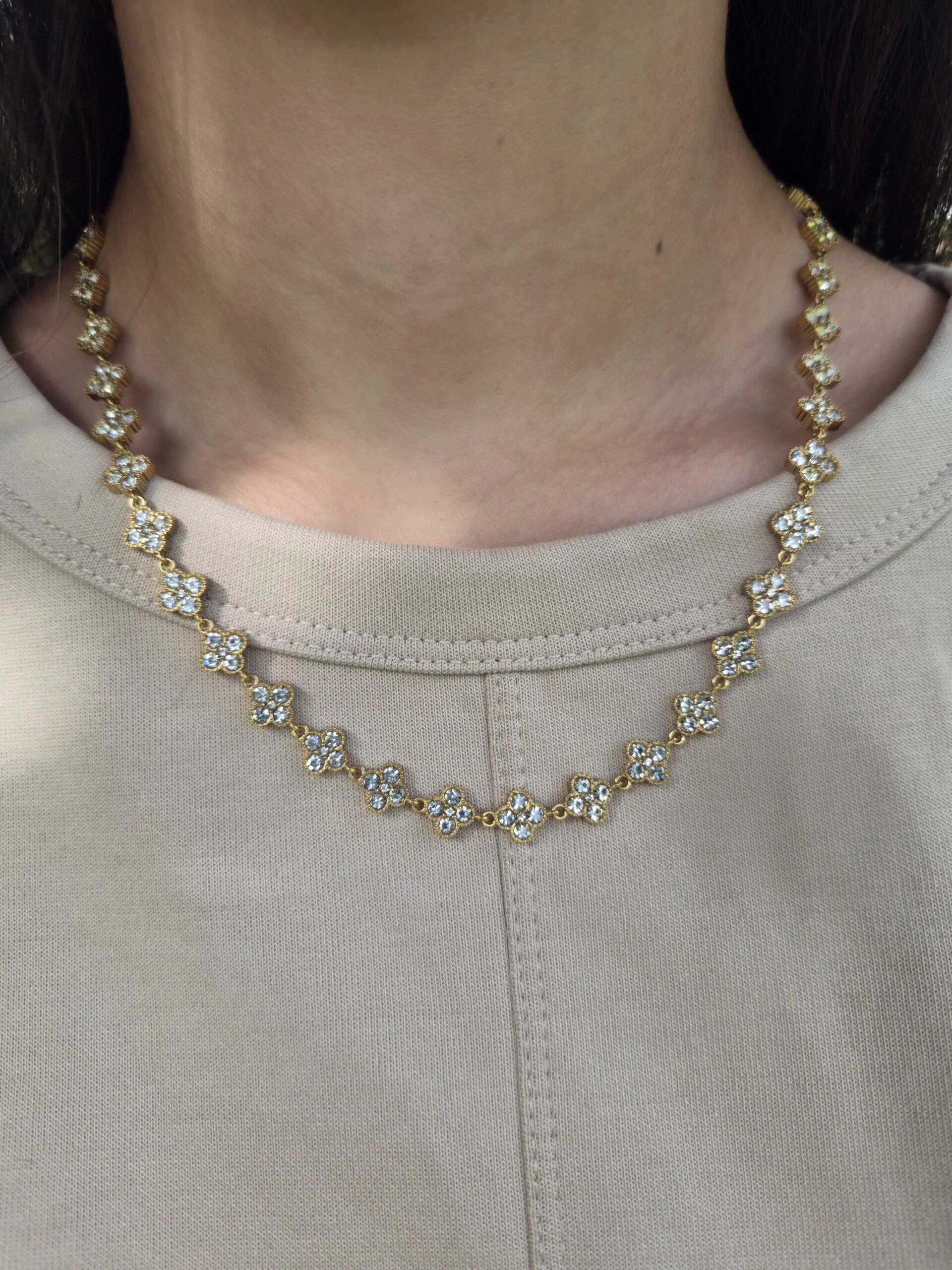 Pearl choker