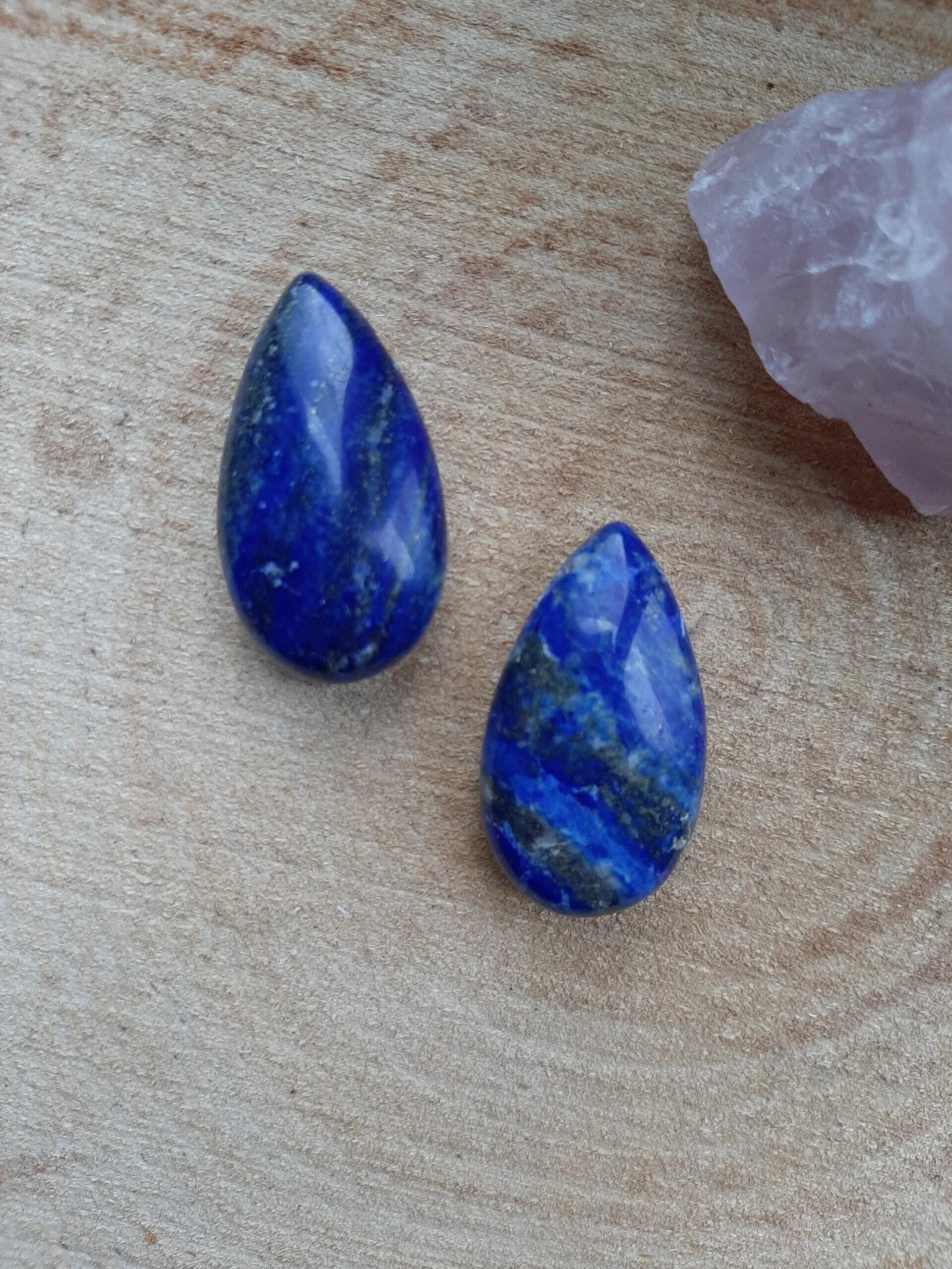 Lapis Lazuli Druppel Hanger Doorboord