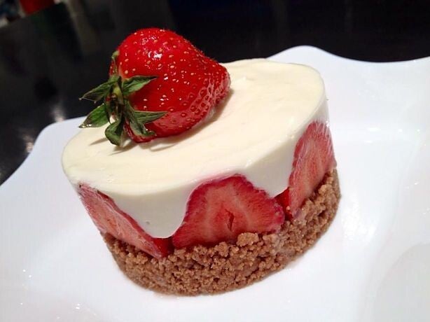 Mini tarta de queso con vanilla y fresa (9 unités)
