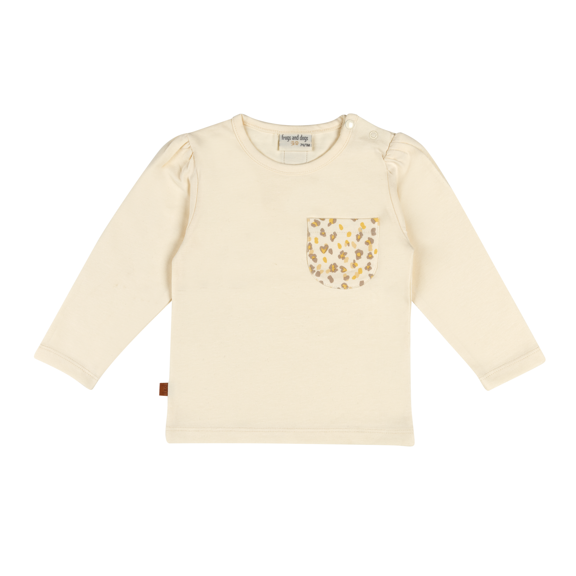 frogs and dogs t-shirt leo pocket