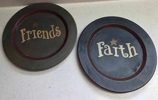 Primitive Barbara Lloyd Wood Decorative Plates Set-2pc