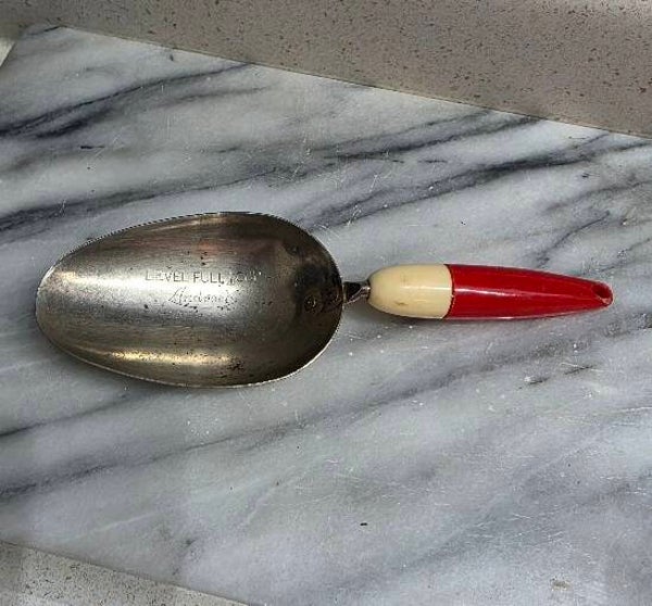 Vintage Androck Level Full 1/4 Cup Measuring Scoop