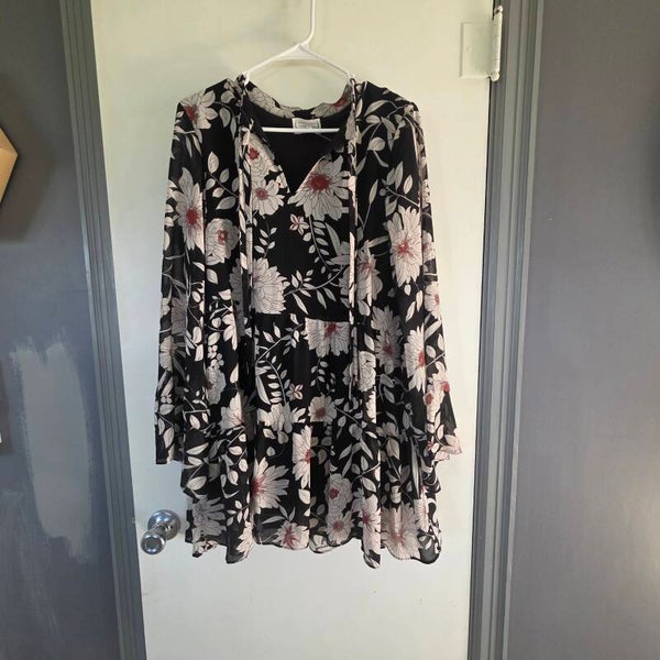 Loveriche Women’s L Black Floral Shift Dress Ruffle Long Bell Sleeve Short