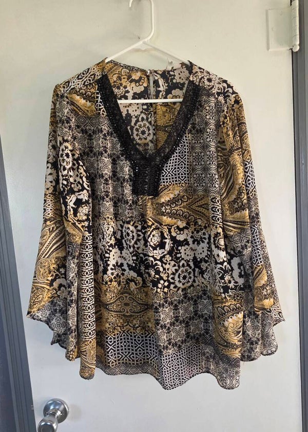 Women's Cato 14/16W Boho Patchwork Bell Sleeve Tunic