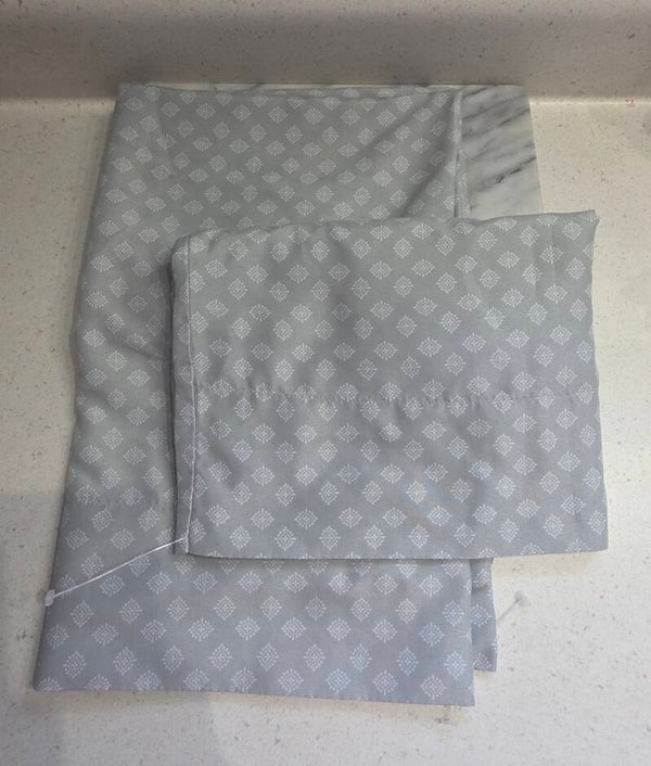 Urban Studio Linen Company Full Size Gray & White Geometric Pillowcases-2