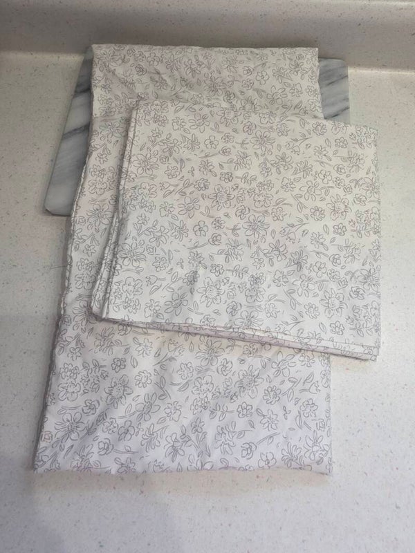 Target Room Essentials Gray Ditsy Floral Full Size Pillowcases Set of 2