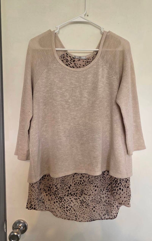 Moonya Boutique Women's XL 2-in-1 Layered Split Back Animal Print Knit Tunic