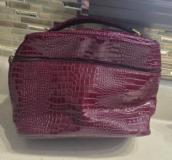 NWT Vintage Crabtree & Evelyn Burgundy EVA Croc-Embossed Makeup/Vanity Bag