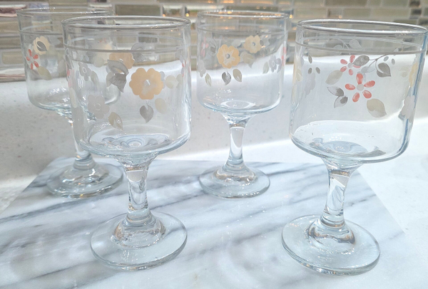 Pfaltzgraff Wyndham Wine Goblet, Glasses, Glassware, 8oz, Excell. Cond. Set of 4