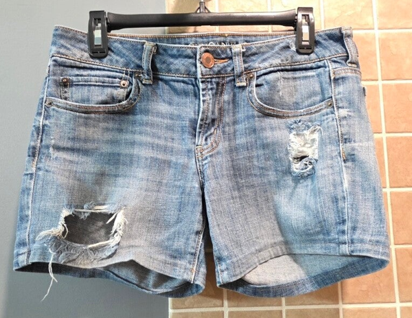 Aéropostale Favorite Boyfriend Stretch Distressed Denim Shorts Women's Size 6