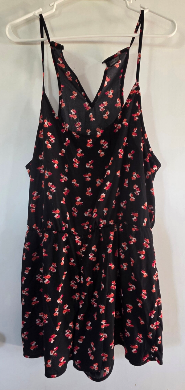City Streets Floral V-Neck Spaghetti Strap Romper Black/Red Floral Keyhole XL