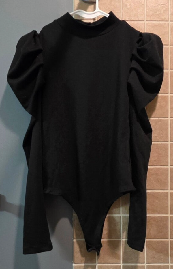 AKIRA Black Long Sleeve Mock Neck Long-Sleeve Puff Shoulder Bodysuit-Women's S