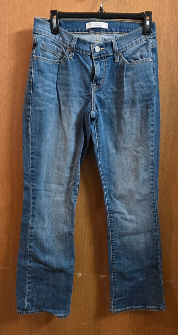 Women’s Size 6 Levi’s Curvy Bootcut 529 Stretch Denim Jeans 5-Pocket Size
